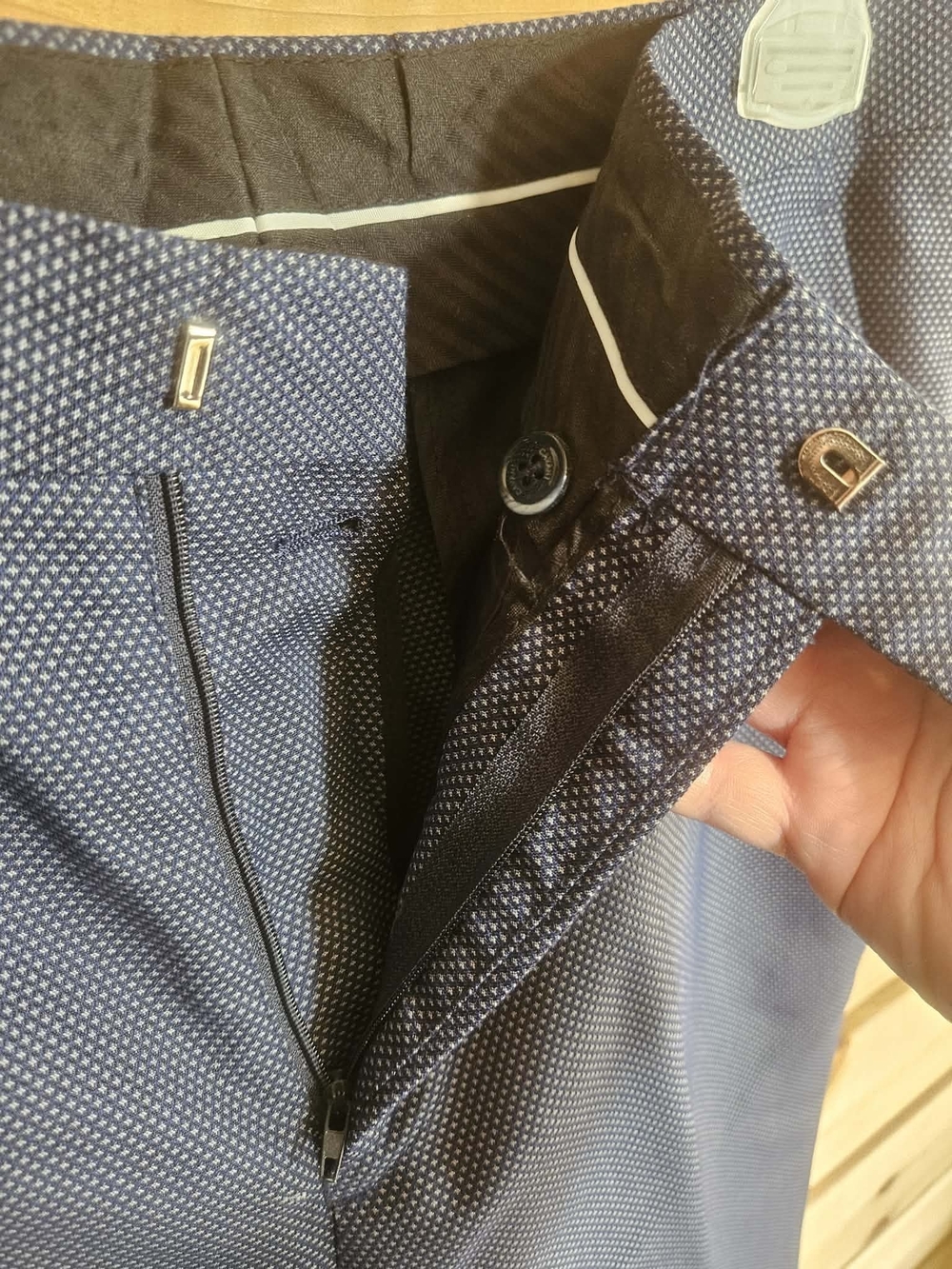 Men's Blue Textured Two-Button Blazer - Picture 6 of 15
